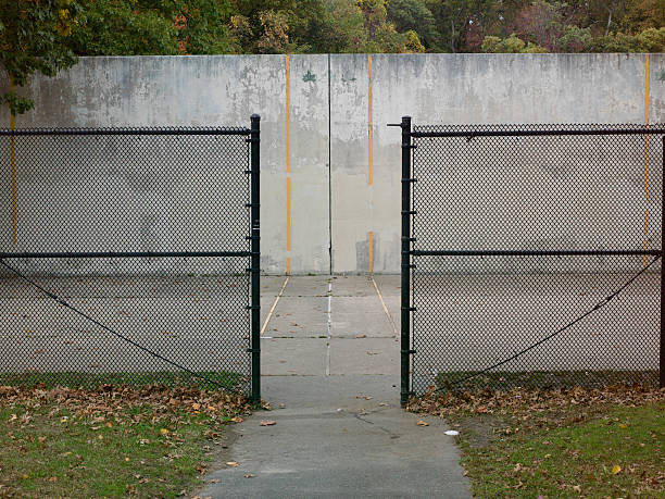 istock Concrete wall for tennis preactice. 474317264