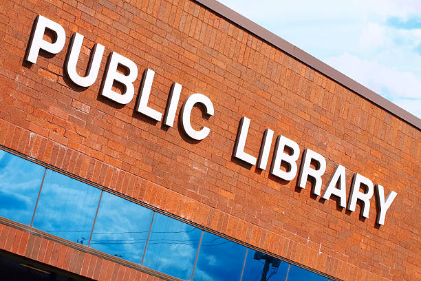 istock The words Public Library on side of building 474336959