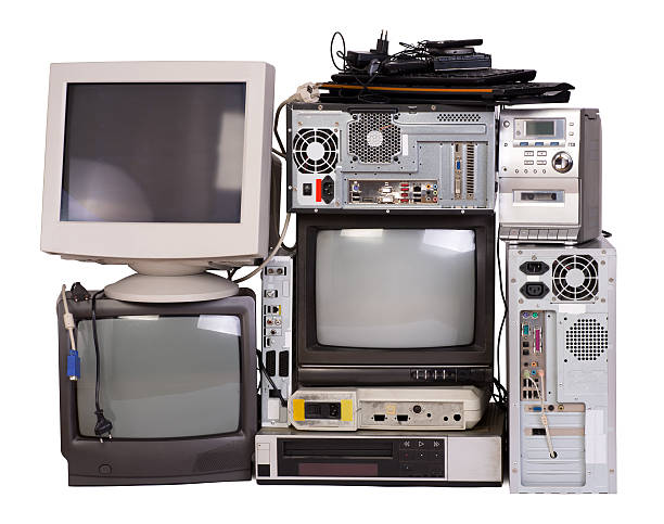 istock Old, used and obsolete electronic equipment 474357844