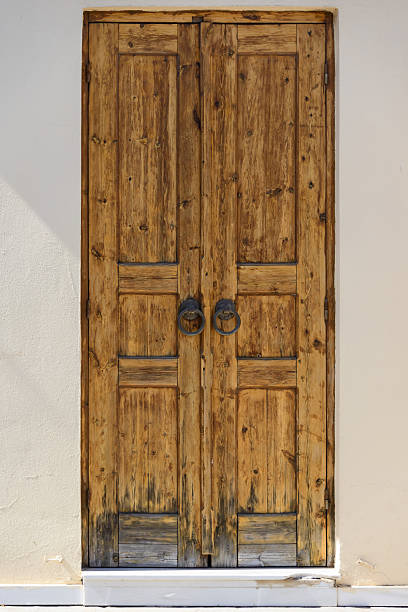 istock old wooden door 474388035