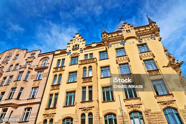 Photo libre de droit de Maisons Dans La Vieille Ville De Prague En République Tchèque banque d'images et plus d'images libres de droit de Prague