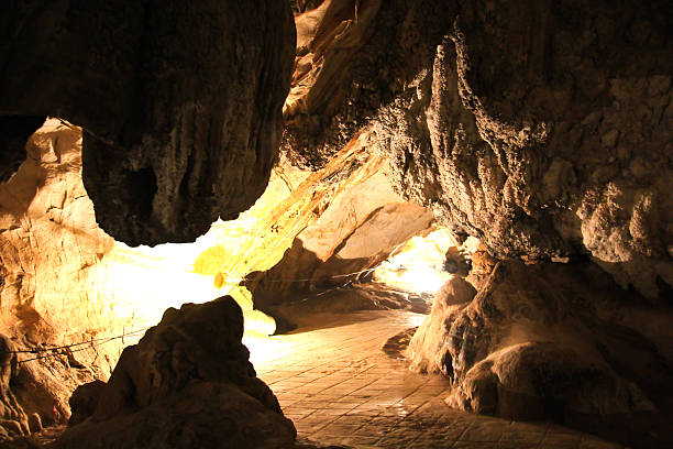 istock Tum Jung Cave in Vang Vieng, Laos. 474412355