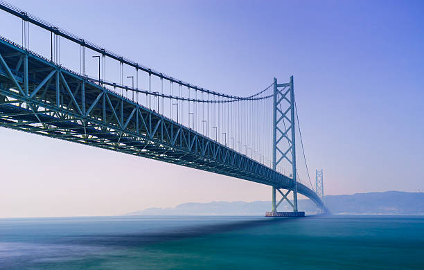 ponte di akashi kaikyo, kobe, giappone - kobe bridge japan suspension bridge foto e immagini stock