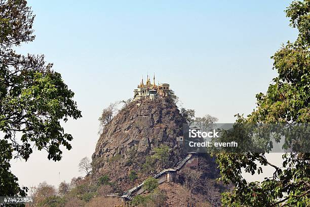 Taung Kalat Mount Popa Myanmar Stockfoto und mehr Bilder von Berg - Berg, Berg Popa, 2015