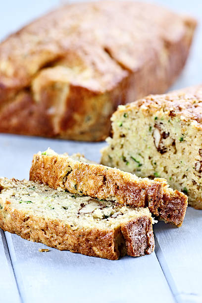 쥬키니 식빵 - bread loaf of bread wood portion 뉴스 사진 이미지