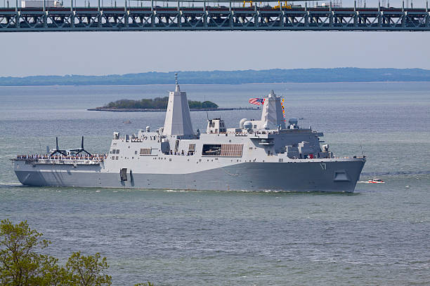 뉴욕 함 대 주 2015, uss san antonio (lpd 17). - staten island new york harbor sea harbor 뉴스 사진 이미지