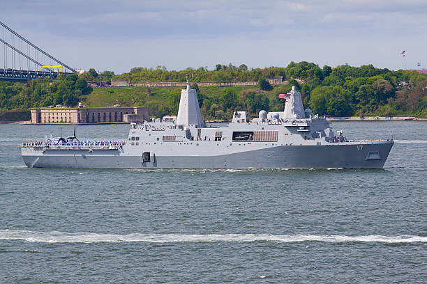 뉴욕 함 대 주 2015, uss san antonio (lpd 17). - staten island new york harbor sea harbor 뉴스 사진 이미지