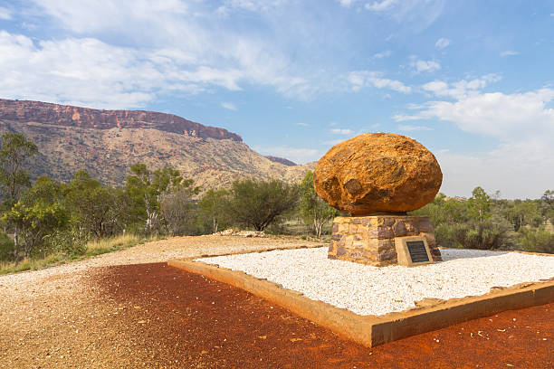 alice springs en territorio septentrional, australia - ghan pass fotografías e imágenes de stock