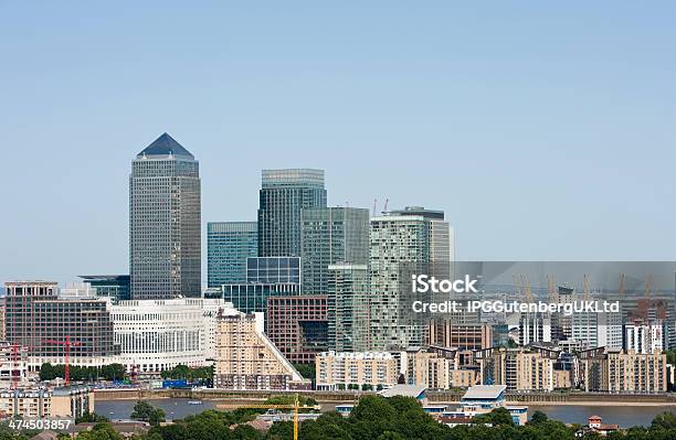 Foto de Vista Elevada De Canary Wharf Em Londres e mais fotos de stock de Arquitetura - Arquitetura, Canary Wharf, Capitais internacionais