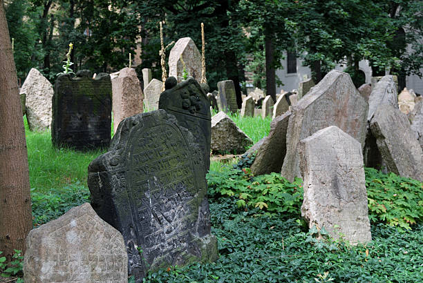 istock Jewish cemetery 474557899