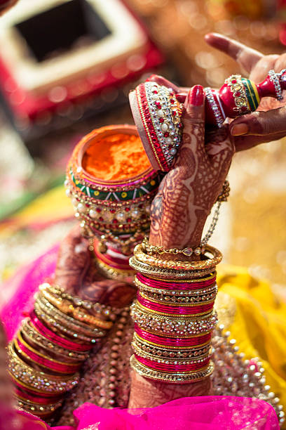 istock Sindoor case holded by an Indian bride 474603284