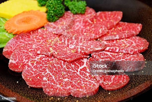 Premium Raw Japanischen Koberindfleisch Auf Teller Stockfoto und mehr Bilder von Marmoriertes Fleisch