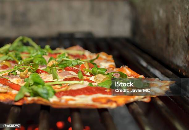 Pizza Com Grelha - Fotografias de stock e mais imagens de Grelhador - Grelhador, Pizza, Agrião de Água