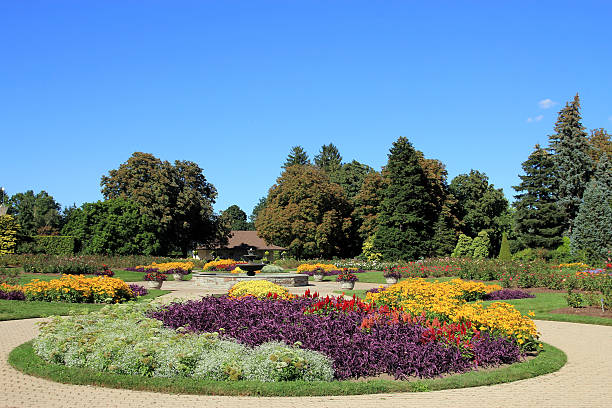 istock Botanical garden in Niagara Falls City 474673697