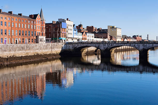 cork ville.   en irlande - patrick quay photos et images de collection