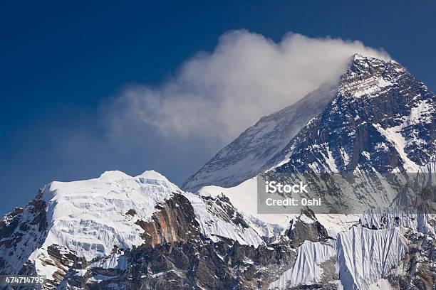 Monte Everest - Fotografie stock e altre immagini di Ambientazione esterna - Ambientazione esterna, Ambientazione tranquilla, Ambiente