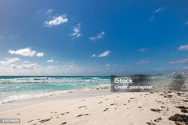 Vista A La Playa Del Caribe Foto de stock y más banco de imágenes de 2015 - 2015, Aire libre, Arena