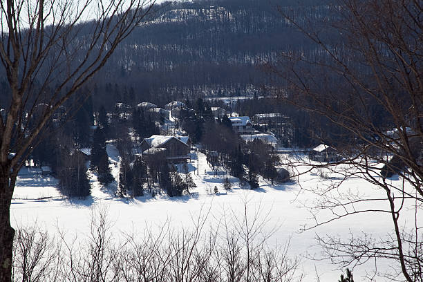 istock Winter lake cottages 474756569