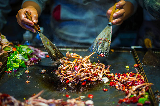 lula de ferro - província de yunnan imagens e fotografias de stock