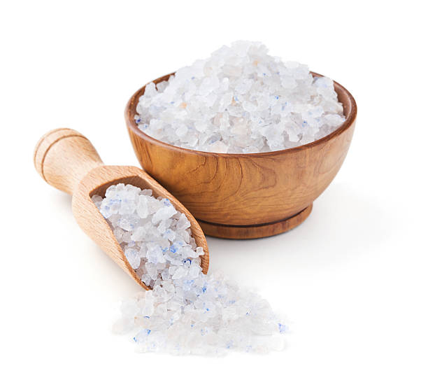 istock Persian blue salt in a wooden bowl 474791090