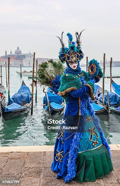 Blu Venetian Disguise - Fotografie stock e altre immagini di Acqua - Acqua, Alla moda, Alta società