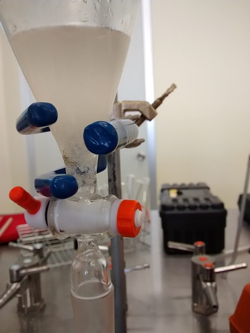 separatory funnel in lab