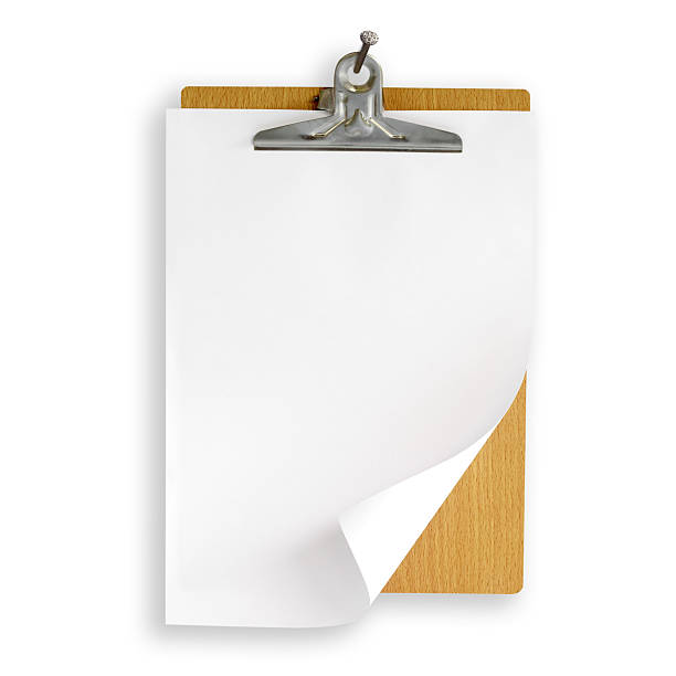 クリップボードの白い壁にぶら下がる - paper clip note pad file document ストックフォトと画像