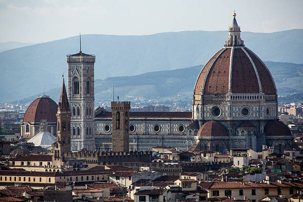 istock Santa Maria dei Fiore Church and Pallazo Vecchio in Florence 474939894