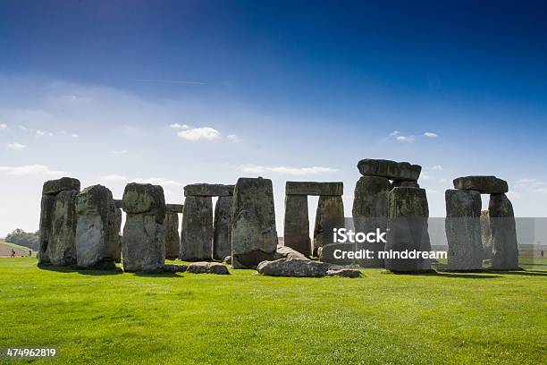 Photo libre de droit de Stone Henge banque d'images et plus d'images libres de droit de Soleil - Soleil, Stonehenge, Aiguille rocheuse