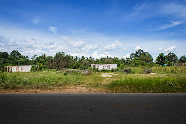 istock Abandoned house in the forest 474996244