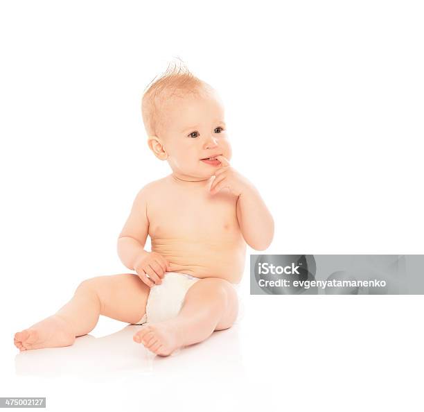 Foto de Lindo Bebê Feliz Isolado Em Uma Fralda e mais fotos de stock de Bebê - Bebê, Bebês Meninas, Beleza