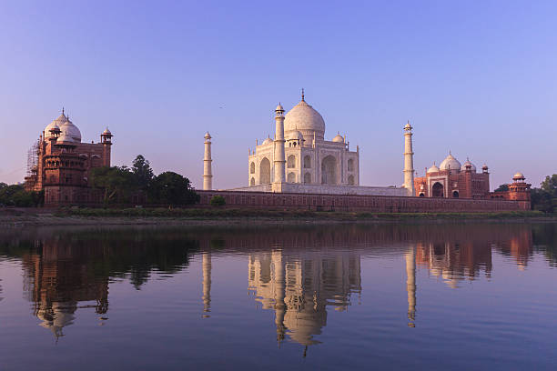 istock Taj Mahal sunrise with reflections 475004558