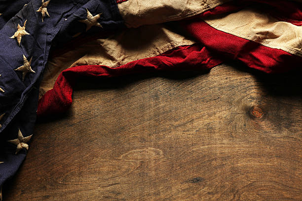 istock Vintage American flag 475021326