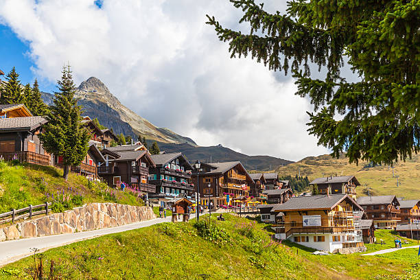 petit village bettmeralp - glacier aletsch glacier switzerland european alps photos et images de collection