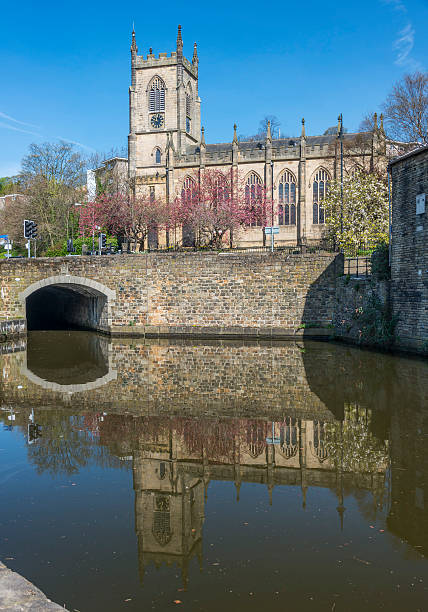istock Christ Church, Sowerby Bridge, Calderdale 475046330