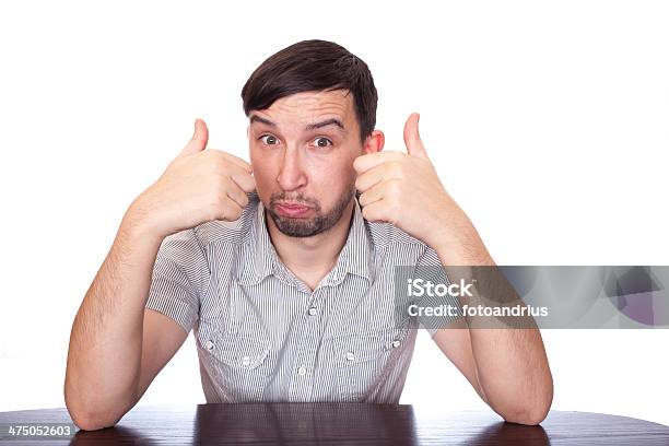 Hombre Emociones Foto de stock y más banco de imágenes de Aburrimiento - Aburrimiento, Adulto, Binoculares