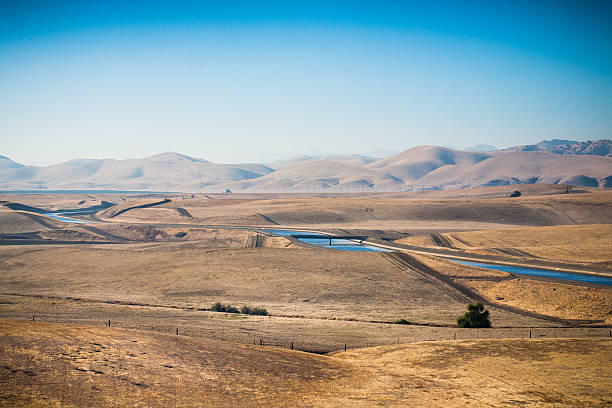 california acquedotto punto di vista, contea di stanislaus, delle condizioni di siccità - stanislaus county foto e immagini stock