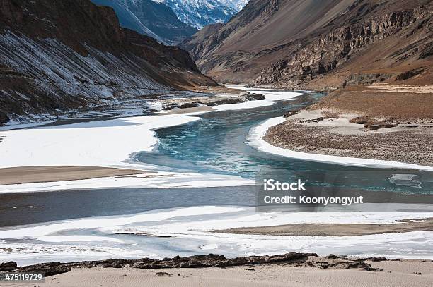 Foto de Zanskar E Confluência Do Rio Indo Leh Ladakh Índia e mais fotos de stock de Rio Indus