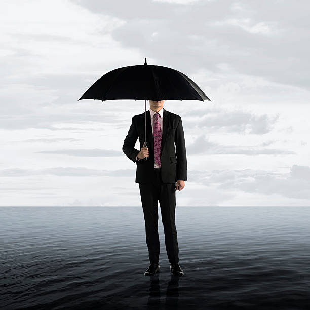 istock Survive Business Crisis Concept 475124744