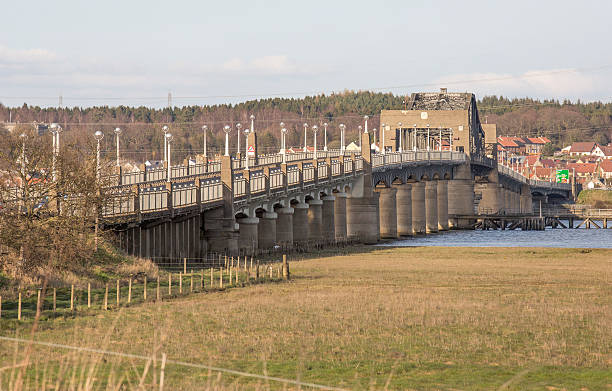 istock kincardine, bridge in Fife 475125364
