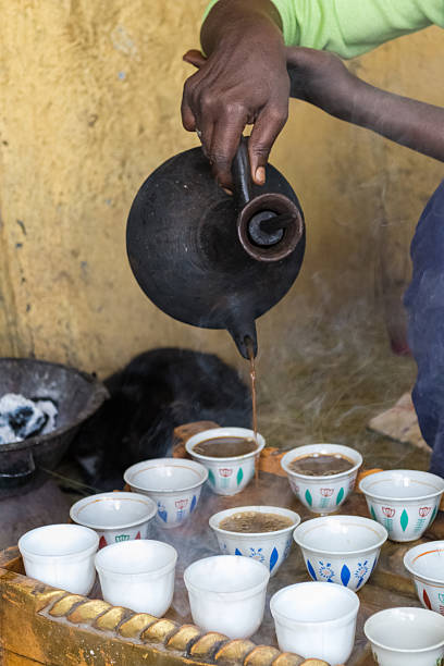 번자체 에티오피아식 커피 ceremony - ethiopian coffee 뉴스 사진 이미지