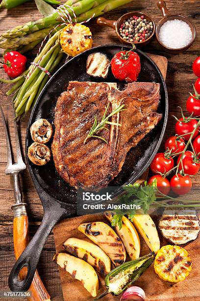 Beef Steaks With Grilled Vegetables Stock Photo - Download Image Now - 2015, Asparagus, Baked