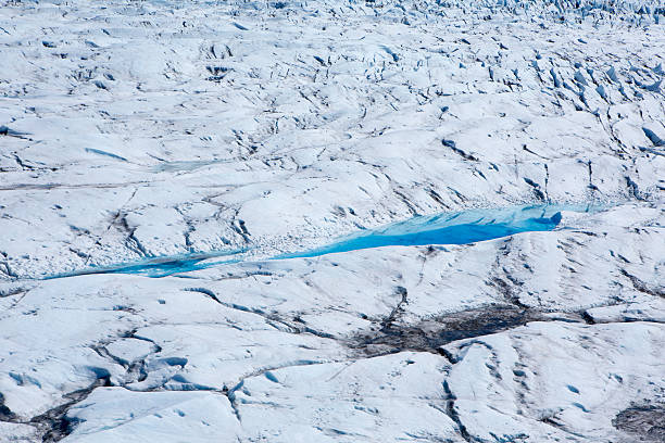 istock Knik River and Matanuska Glacier, Alaska Range 475181358