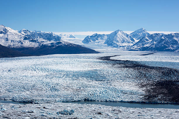 istock Sweeping View of Glacier and Lake, Alaska Mountain Range 475181360