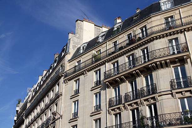 istock Paris Apartment Living 475189567