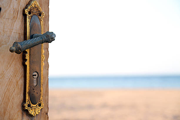 istock Door to serenity 475192732