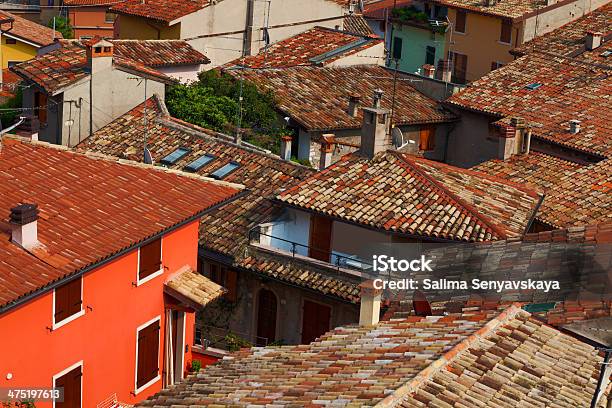 Mosaico Telhados De Malcesine - Fotografias de stock e mais imagens de Alpes Europeus - Alpes Europeus, Anoitecer, Casa