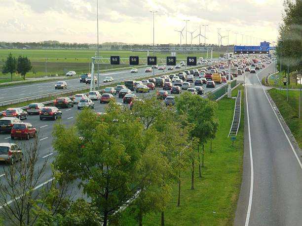 a highway - veículo terrestre pessoal - fotografias e filmes do acervo