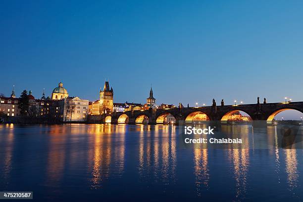 Photo libre de droit de Pont Charles banque d'images et plus d'images libres de droit de Fleuve et rivière - Fleuve et rivière, Pont Charles, Prague