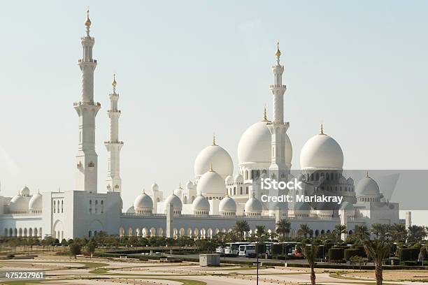 Mesquita Sheikh Zayed Em Abu Dhabi - Fotografias de stock e mais imagens de Abu Dhabi - Abu Dhabi, Alcorão, Alá